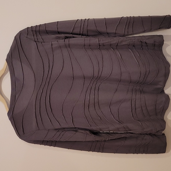 Vera Wang sz M, Gray top - Picture 4 of 4